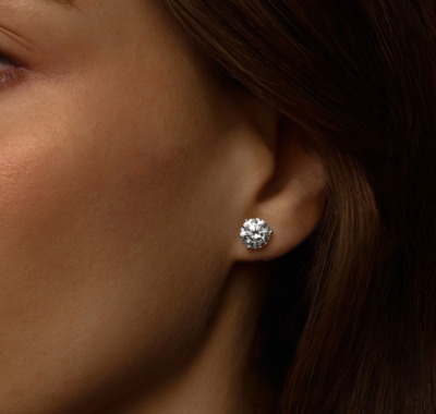 Should You Choose the Loose Diamond or the Diamond Setting First? Here’s What Experts Say